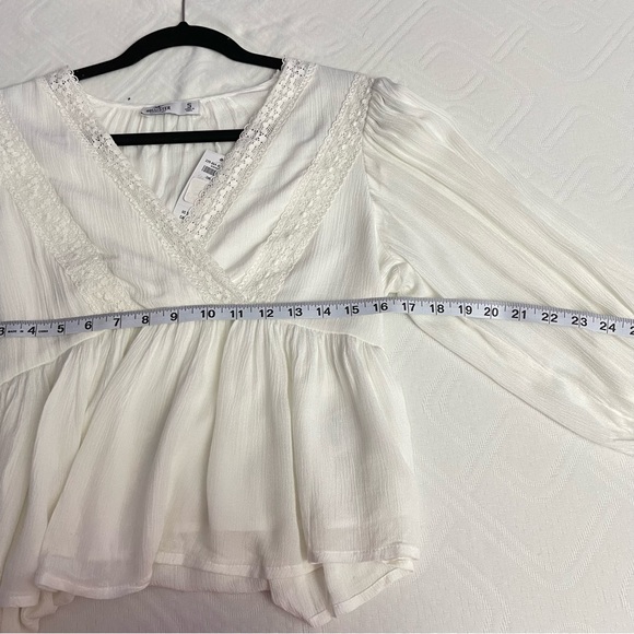 NWT! Hollister White V-neck Long Sleeve Peasant Top Size S - Picture 6 of 10